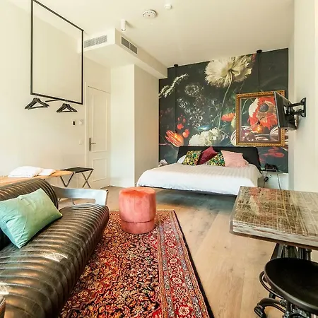 Barefoodgiulia Hotel Hasselt