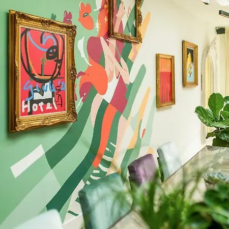 Barefoodgiulia 4* Hasselt